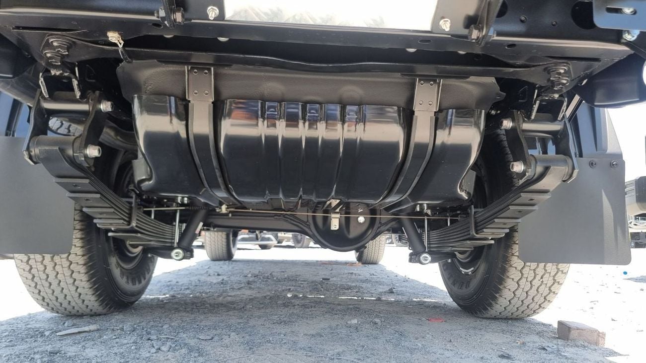 Toyota Land Cruiser Pick Up 4.0L V6 . 24-valve DOHC . VVT-i . DOHC. 16V . 5 Seater . 4 Door . Automatic . Four Wheel Drive