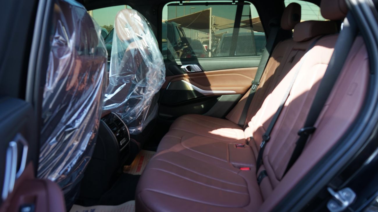 بي أم دبليو M5 X Drive 40 i