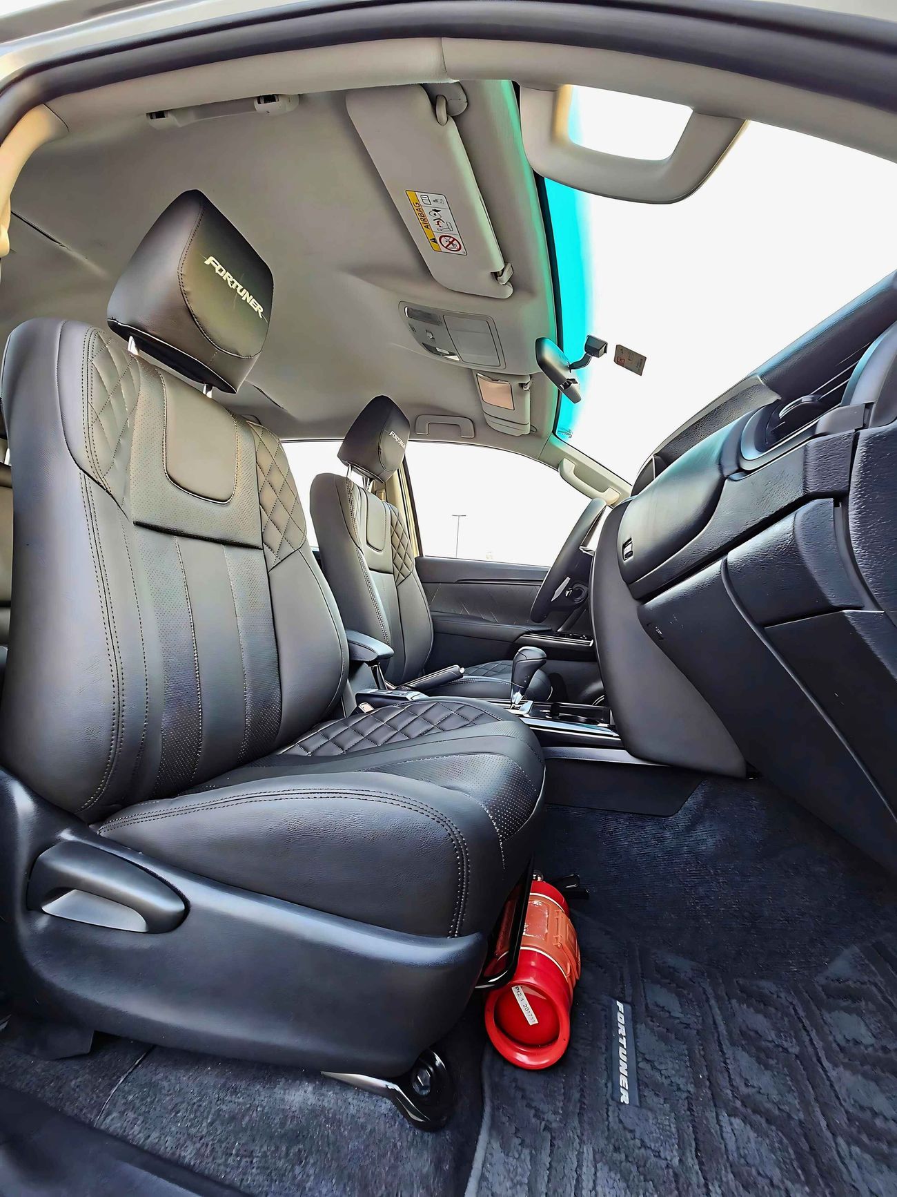 تويوتا فورتونر EXR V4/ 4WD/ LEATHER SEATS/ DVD CAMERA/ LOW MILEAGE/ 1168 MONTHLY/ LOT# 90033