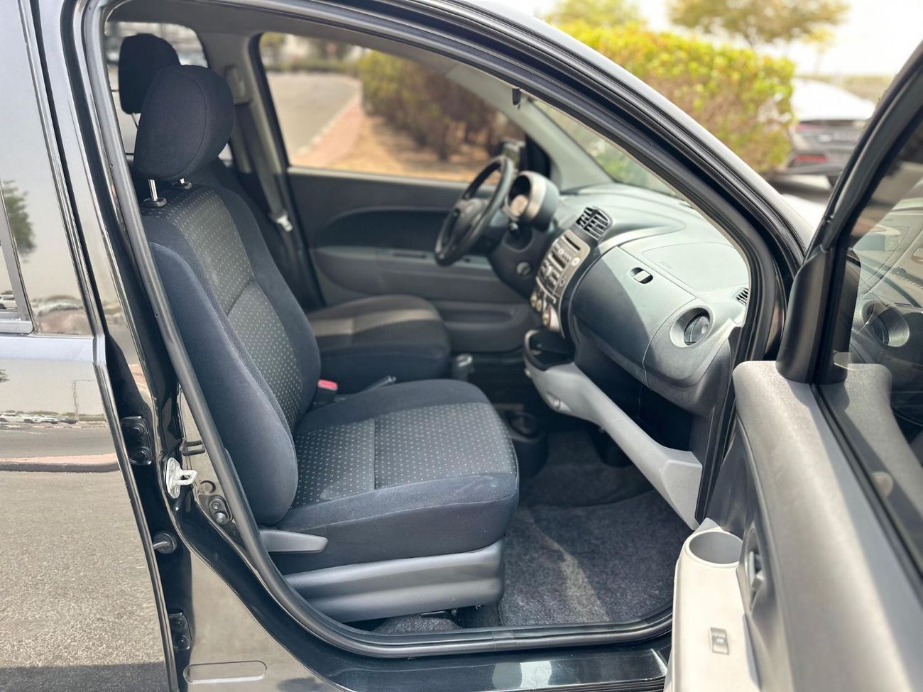 Daihatsu Sirion Std 1.5L