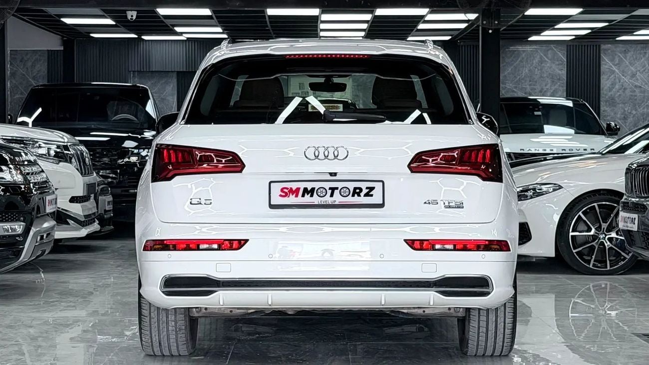 أودي Q5 45 TFSI S-LINE