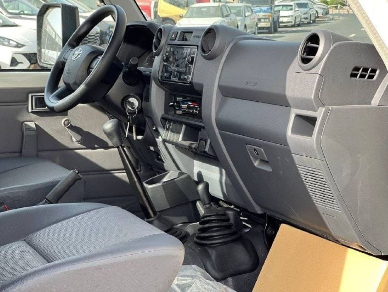 Toyota Land Cruiser Pick Up LC79 S/C 4.0L PTR M/T // 2025 // STANDERD OPTION // SPECIAL OFFER // BY FORMULA AUTO // FOR EXPORT