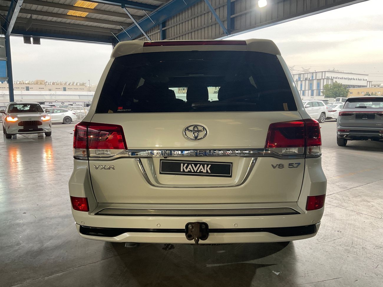 تويوتا لاند كروزر VXR | شامل الضمان | 0 ﺪﻔﻋﺓ ﺃﻮﻟﻯ