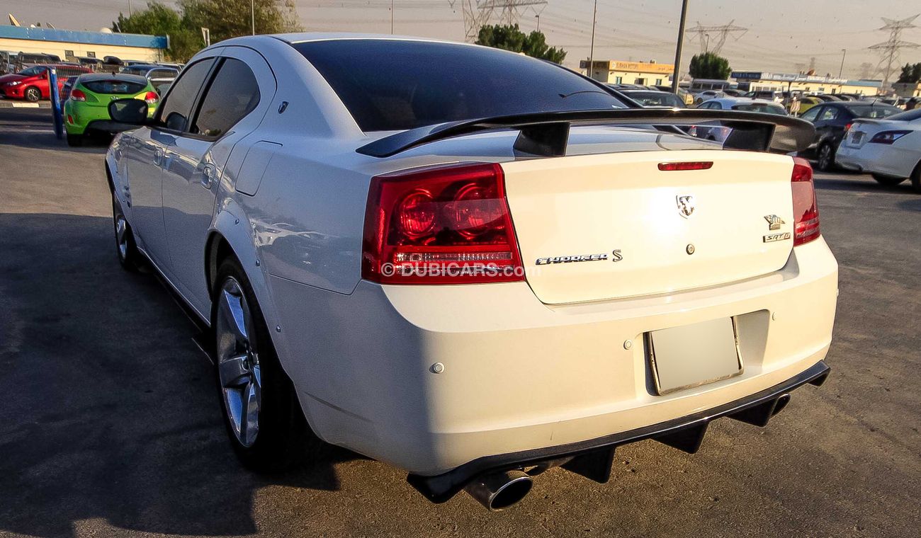 Dodge Charger R/T HEMI 5.7 With SRT8 Body kit