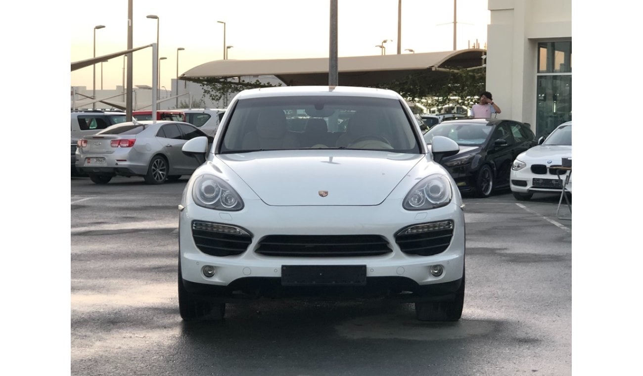 Porsche Cayenne S PORSCHE CAYENNE S MODEL 2013 GCC car prefect condition full option panoramic roof