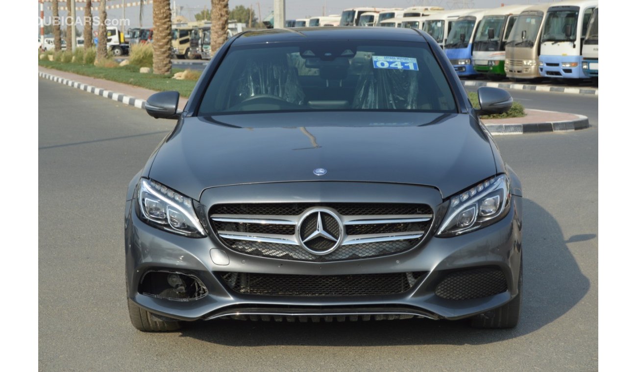 مرسيدس بنز C200 Full option clean car