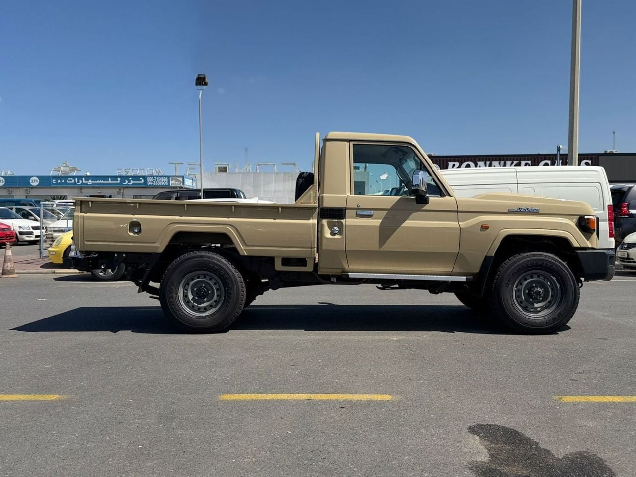 تويوتا لاند كروزر بيك آب LC79 single cabina 4,0L  Automatic model 2026 Basic Oman Spec