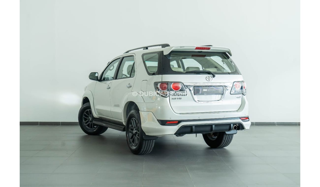 Toyota Fortuner 2015 Toyota Fortuner TRD 4.0L V6 / 7-Seater / Full Option