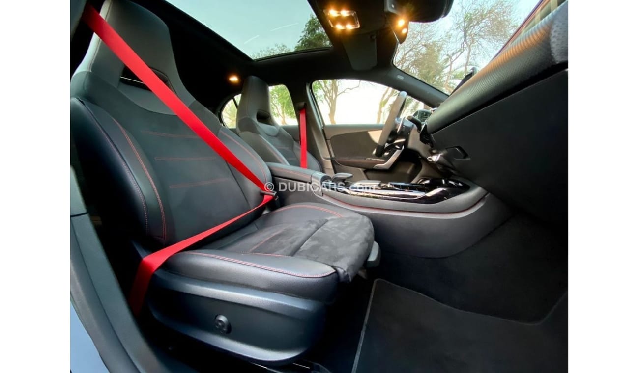 Mercedes-Benz A 35 AMG Premium