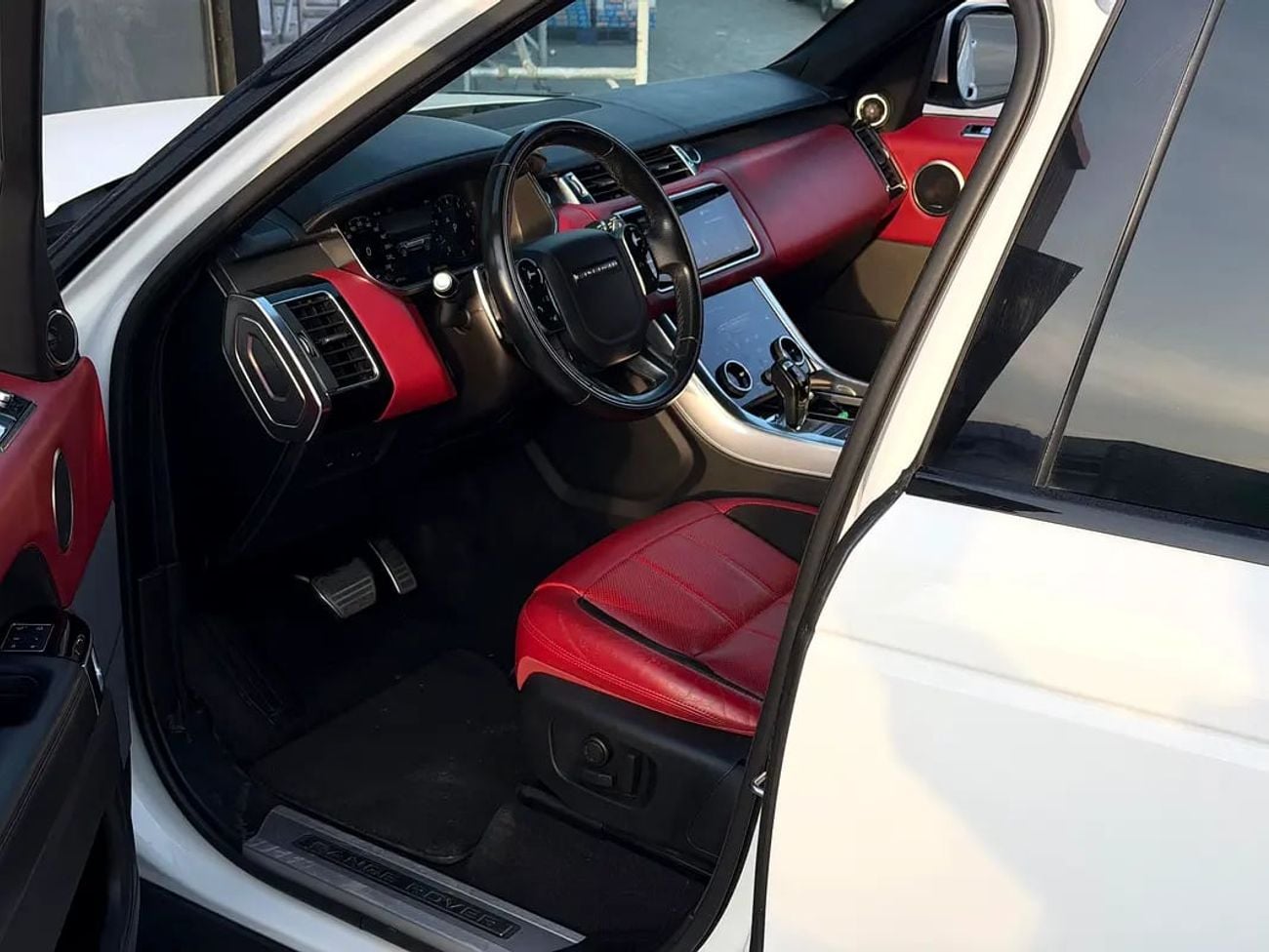 Land Rover Range Rover Sport Dynamic SE | GCC Specs