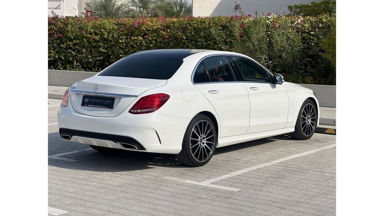 Mercedes-Benz C 200 AMG Pack Mercedes C200 AMG 360 Camera Panoramic  Ventilation Seats  Full option GCC 2018  61,000 KM