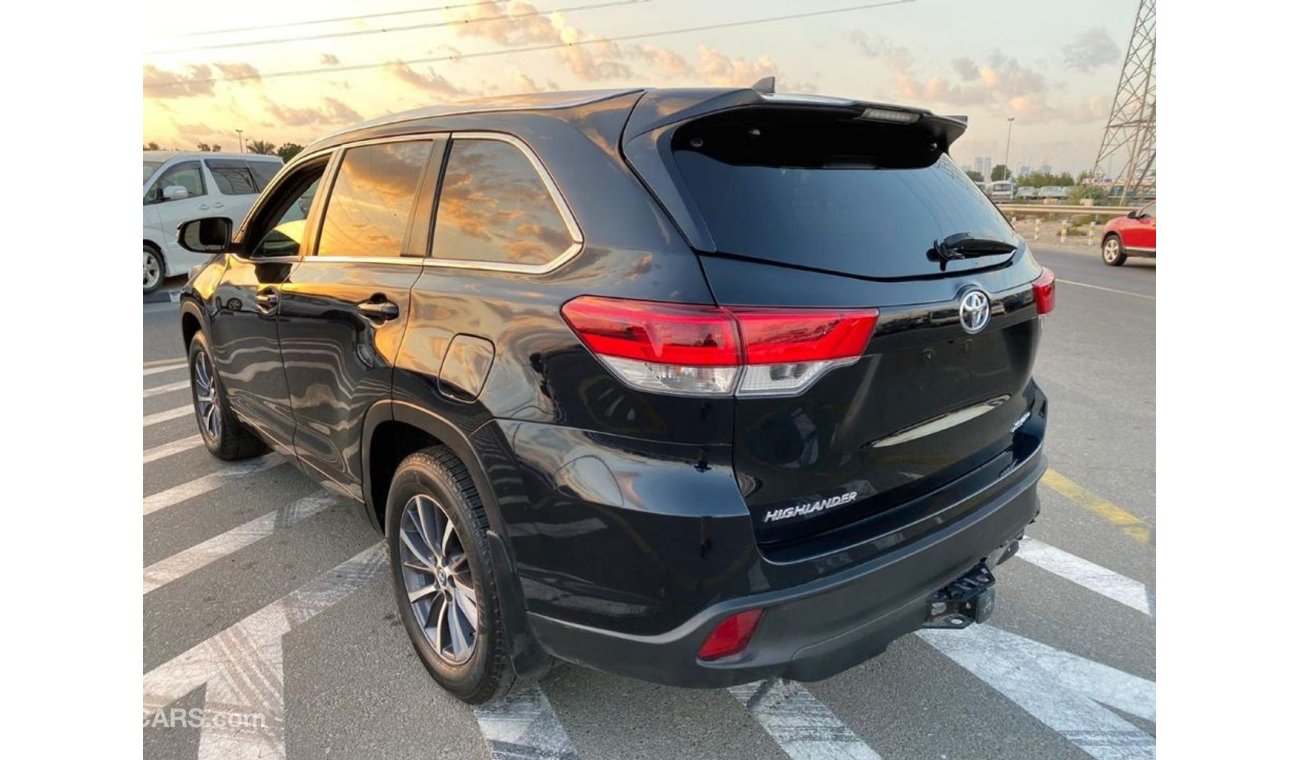Toyota Highlander XLE VERY NEAT AND CLEAN. READY TO DRIVE