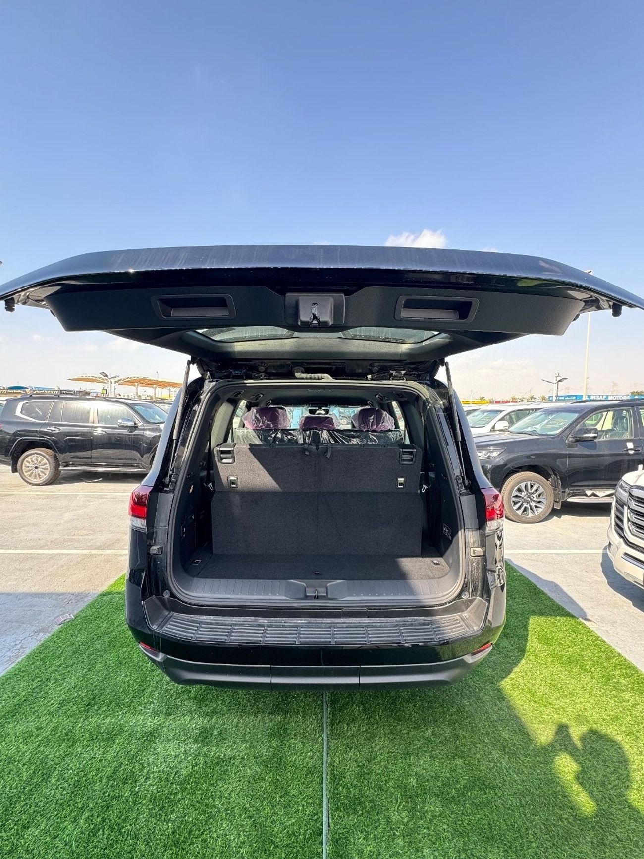 Toyota Land Cruiser Toyota Land Cruiser GXR 4.0 Black Color Interior black