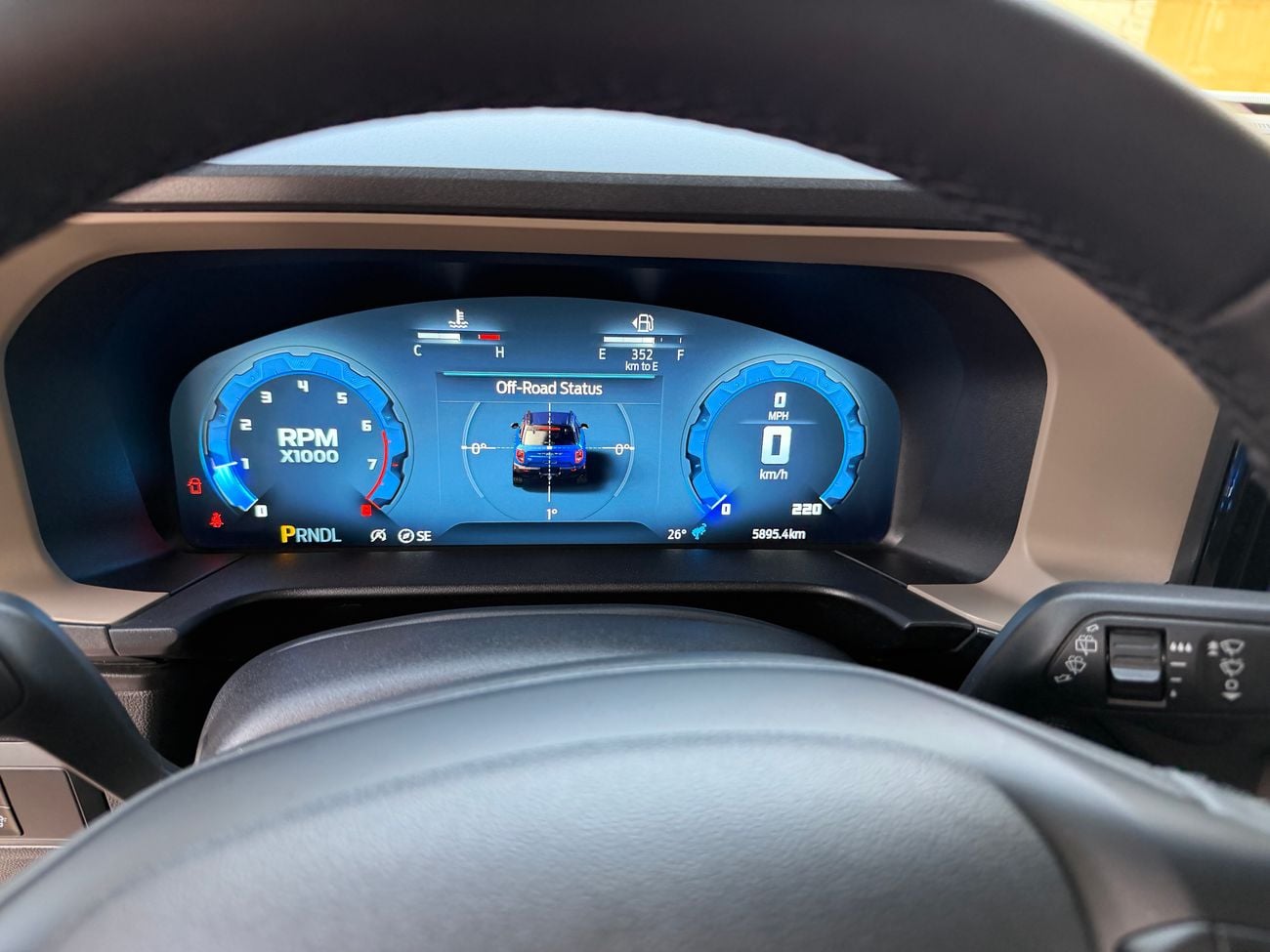 فورد برونكو سبورت 2025 4x4 in perfect condition, low mileage.