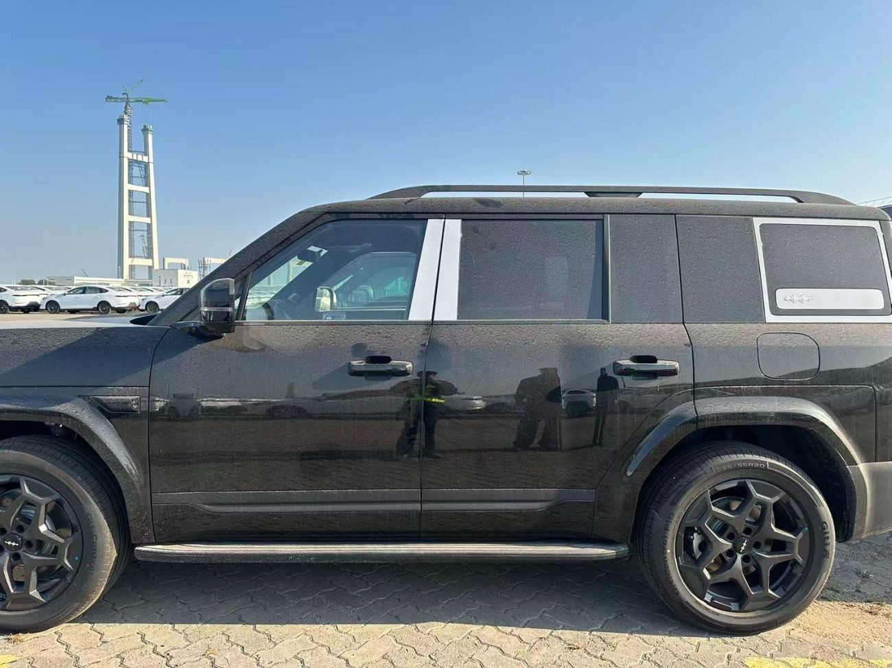 بي واي دي ليوبارد تيتانيوم 7