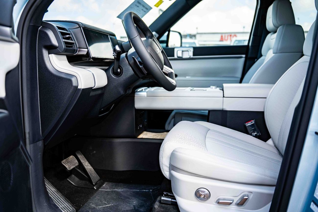 بي واي دي ليوبارد تيتانيوم 7 BYD LEOPARD 7 - Model 2025 - 1.5L turbo hybrid - And electric - Silver color outside - White color i