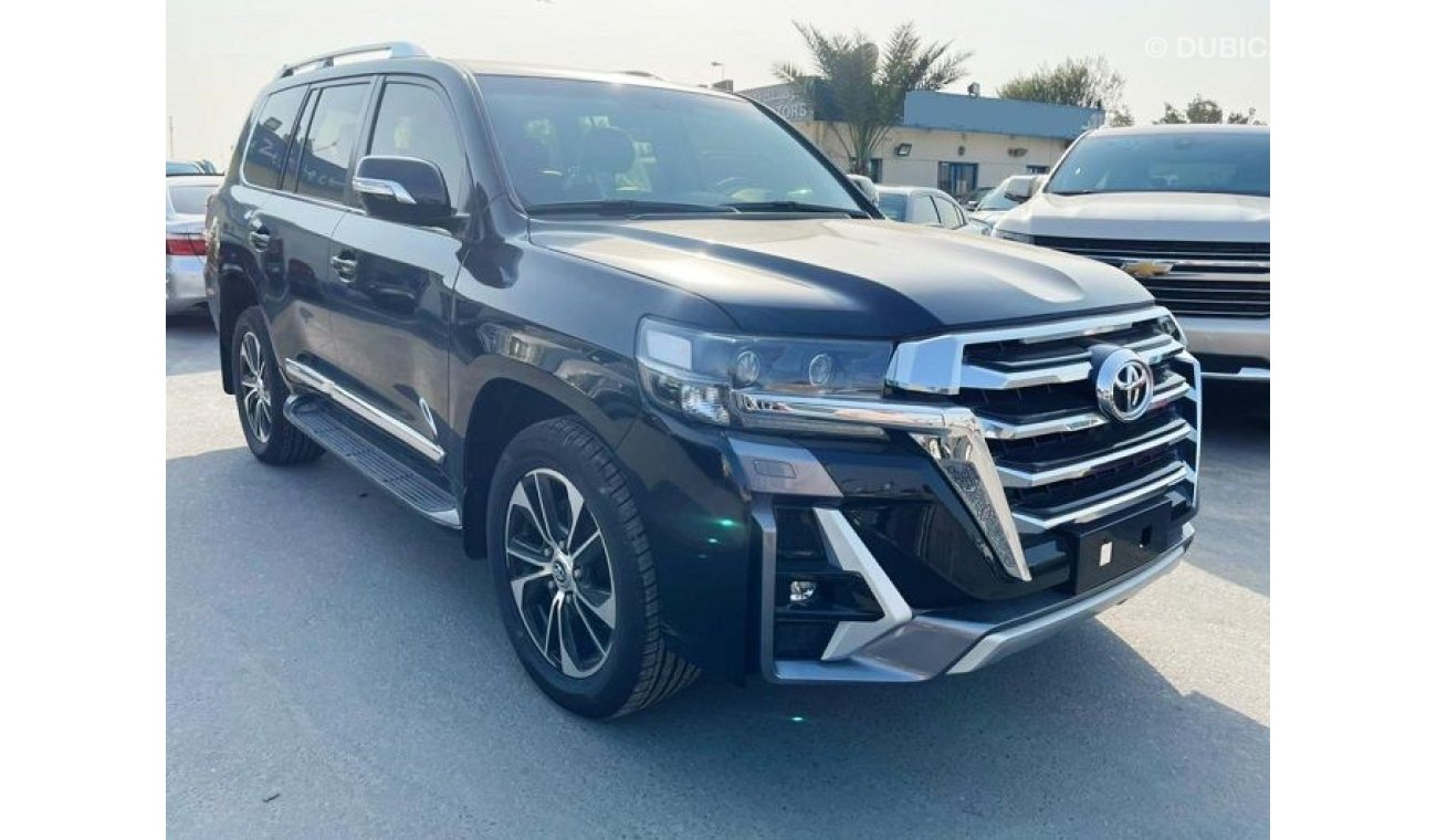 تويوتا لاند كروزر TOYOTA LANDCRUISER 2010 FACELIFT 2020 BLACK V6