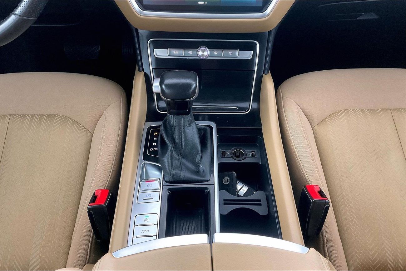 أم جي RX8 Standard | Carnival Sale • UP TO AED 20,000 OFF | شامل الضمان | 0 ﺪﻔﻋﺓ ﺃﻮﻟﻯ