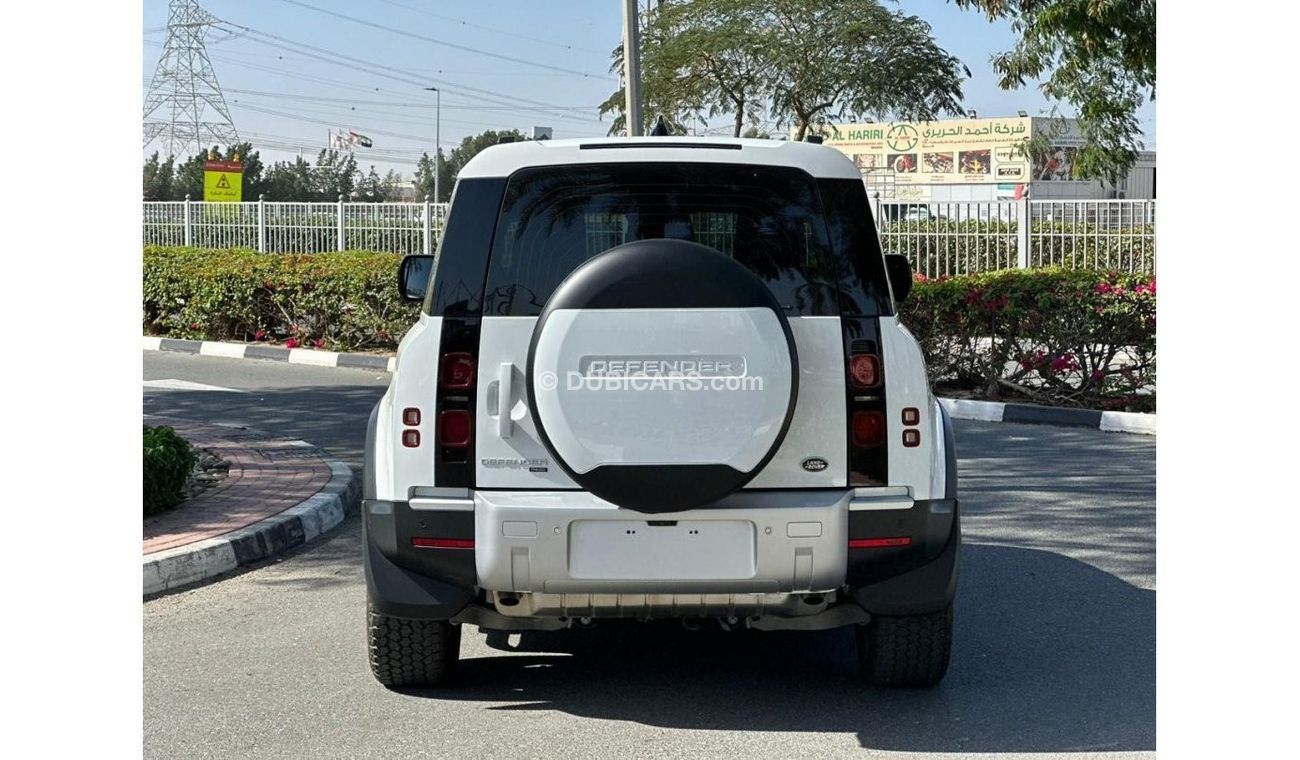 Land Rover Defender 90 HSE P400 / GCC Specs / With Warranty & Service