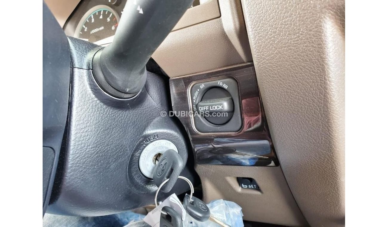 Toyota Land Cruiser Pick Up Toyota Land Cruiser Pick up S/Cab White color ,,70th Anniversary with Winch /Diff Lock/Compressor M/