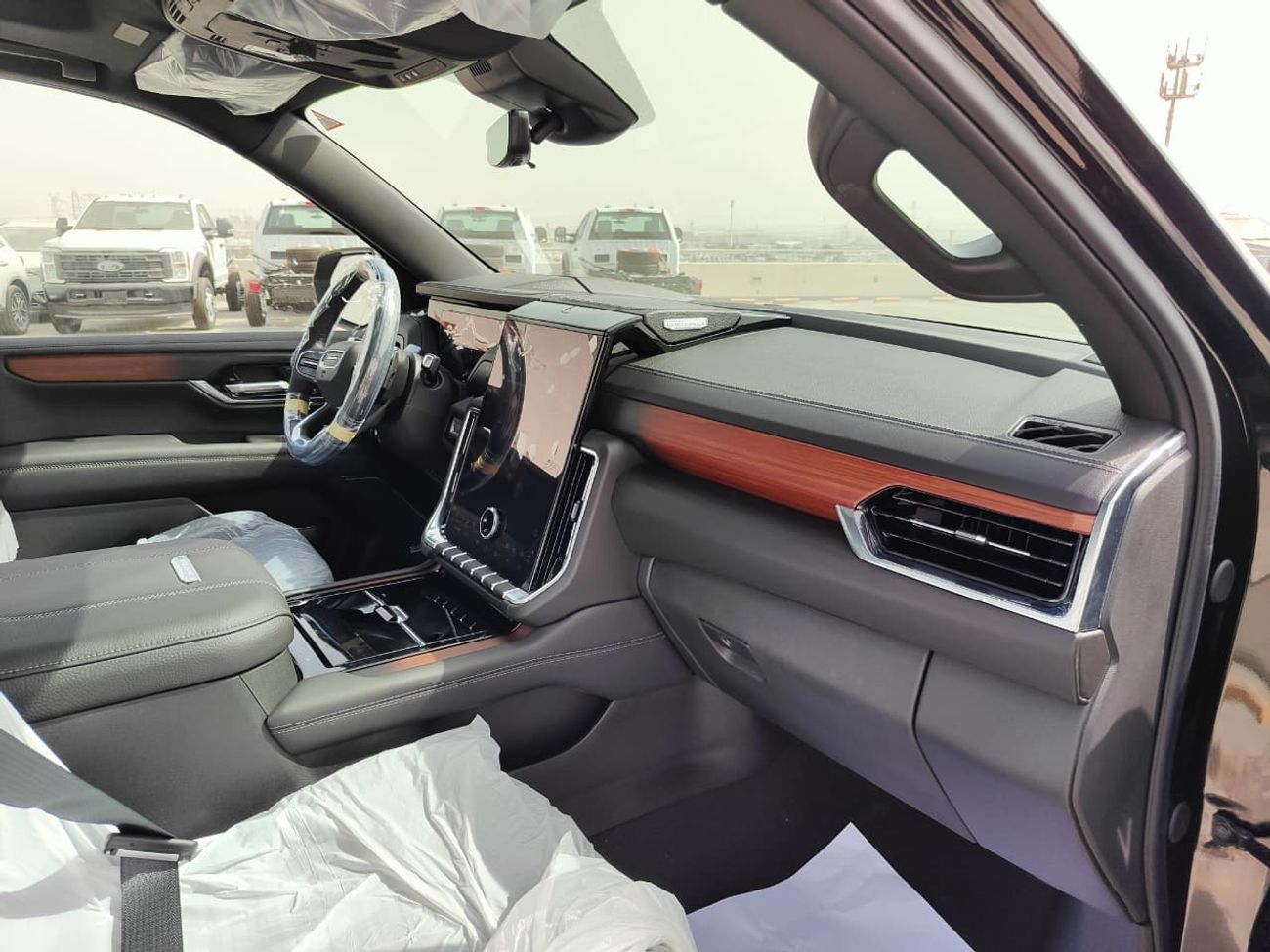 GMC Yukon XL 2025 GMC Yukon Denali XL 8-Seater 6.2L V8 Petrol A/T 4WD Export Only