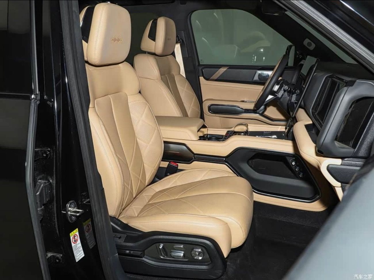 بي واي دي ليوبارد 8 2025 Leopard 8 (7 Seats)