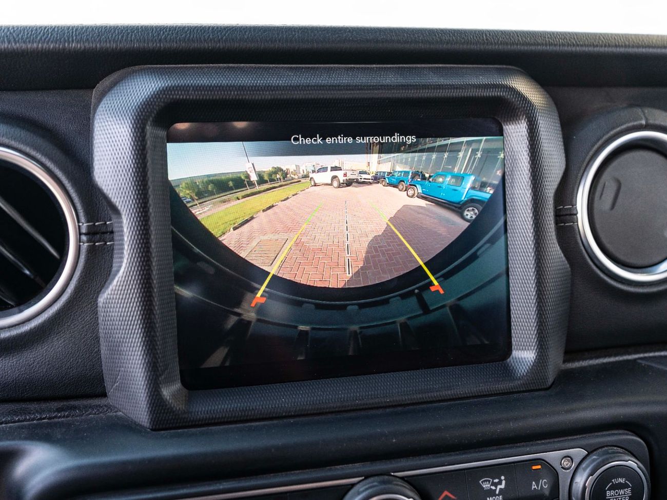 Jeep Wrangler Sahara 3.6L A/T (5 Seater)