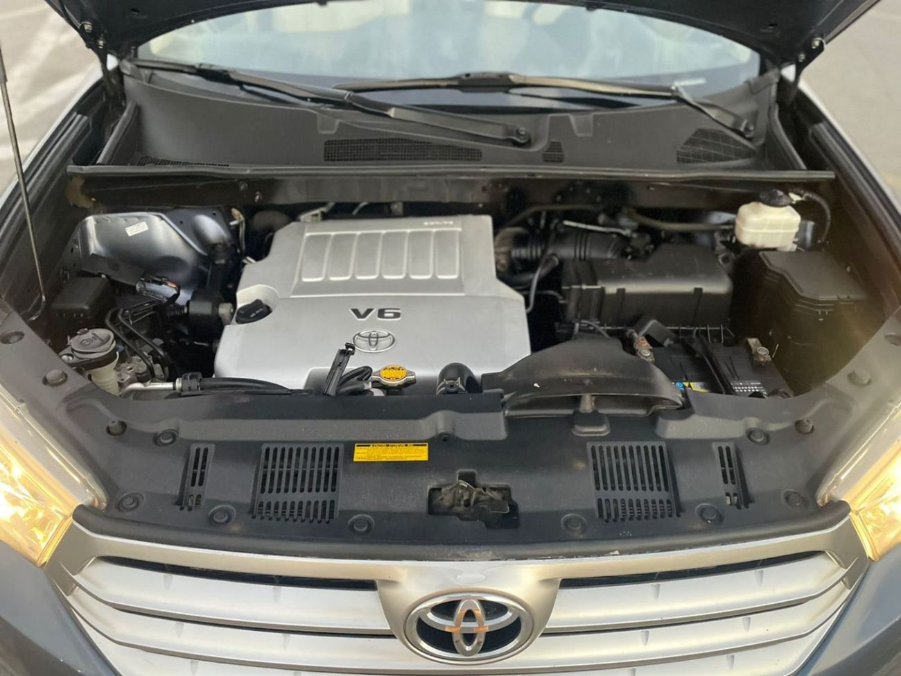 تويوتا هايلاندر 2012 Toyota Highlander Limited Edition Full Option - 3.5L V6 AWD 4x4 - 7 Seater Electric Seats 