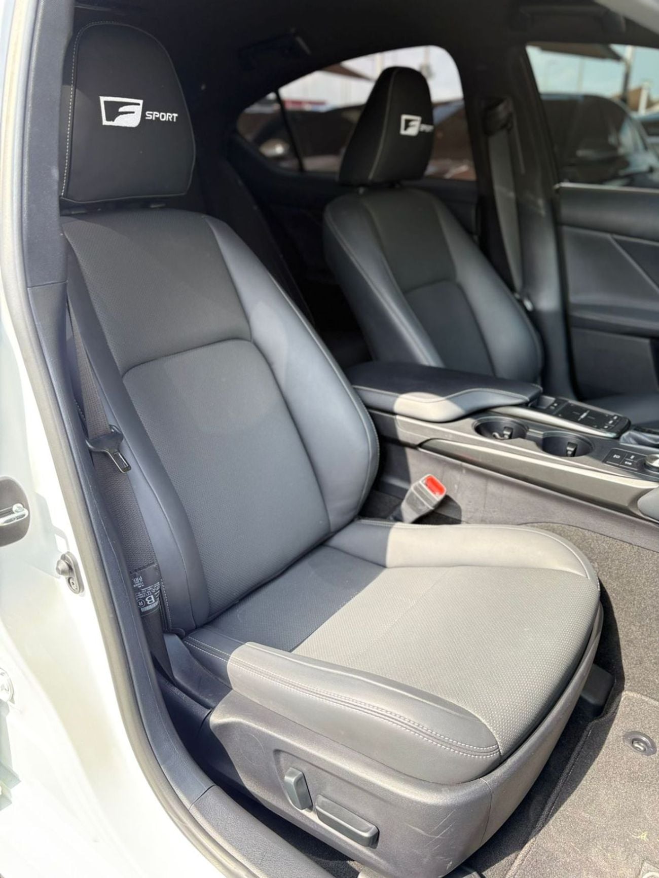 لكزس ISF لكزس IS300F وارد 2025 فل ابشن بحاله ممتازه سوبر كلين