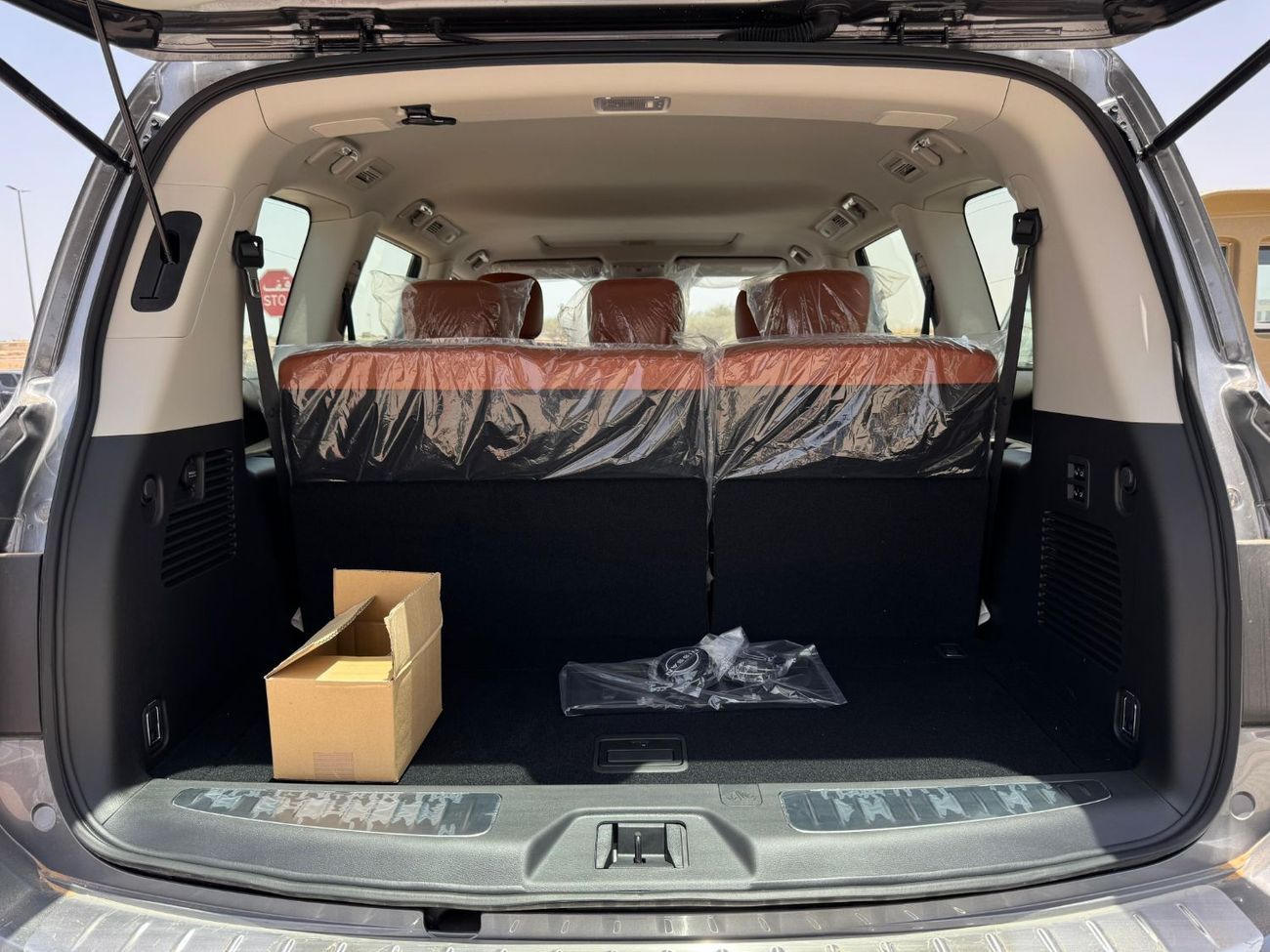 نيسان باترول نيسان باترول بلاتينيوم V8 موديل 2024 – رمادي | صفر كيلومتر | فل أوبشن