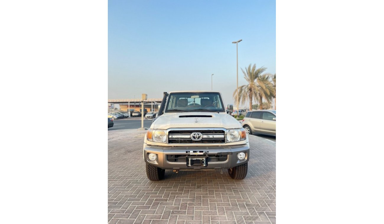 Toyota Land Cruiser Pick Up PICKUP DLX 2023 MODEL TOYOTA VDJ79 4.5L V8 Double Cabin Limited