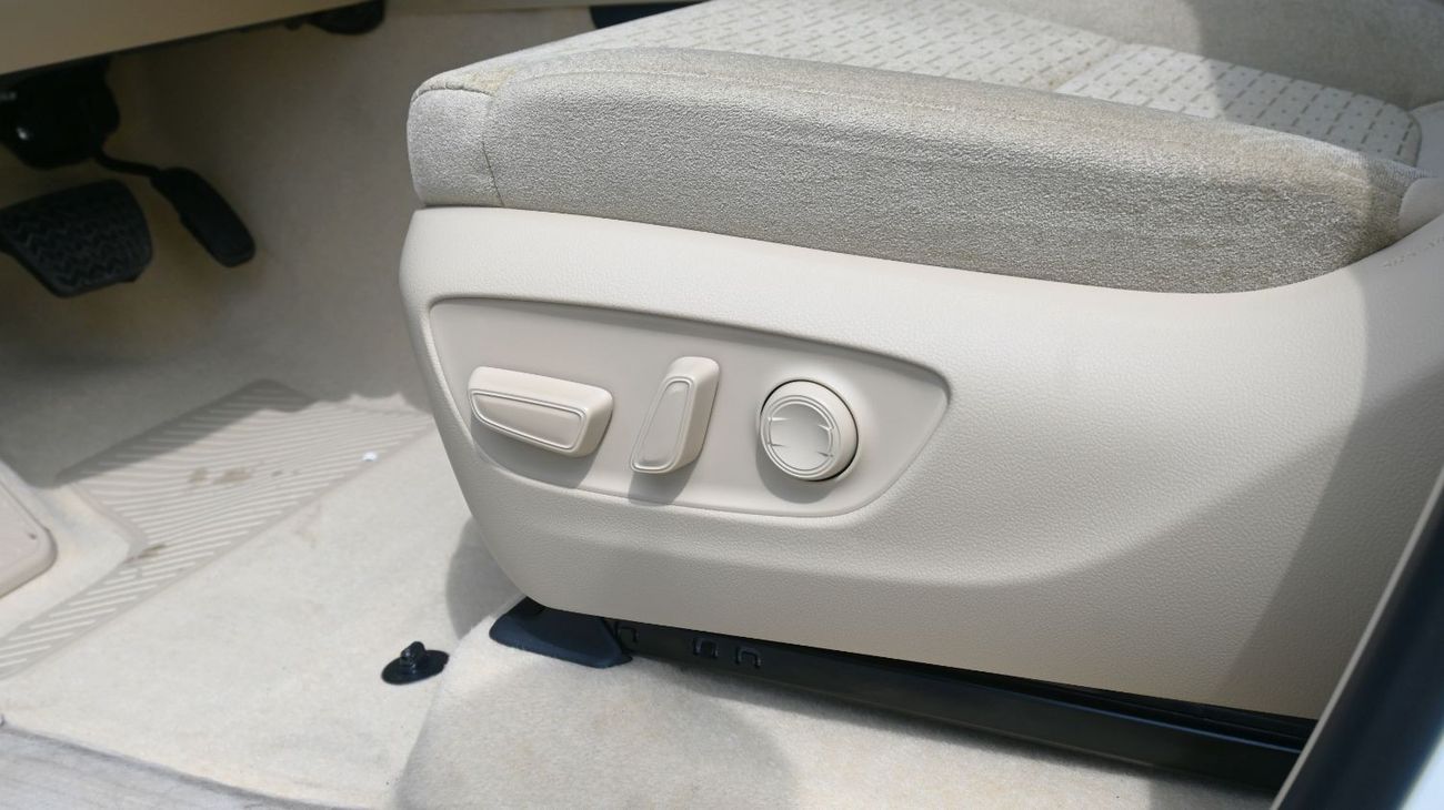 Toyota Land Cruiser GXR 3.5L