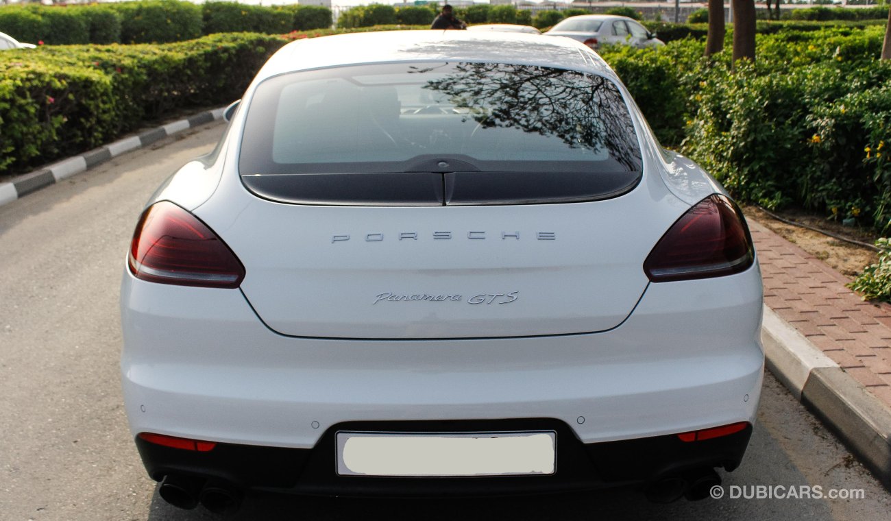 Porsche Panamera GTS