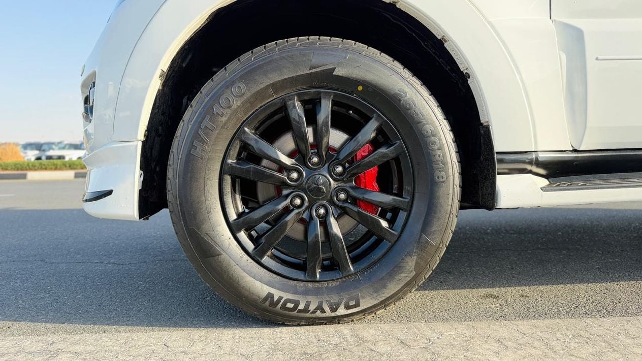 ميتسوبيشي باجيرو SIGNATURE BODY KIT MODIFIED | ELECTRIC HEATED SEATS | BACK CAMERA | PARKING SENSORS | 3.2L DIESEL EN