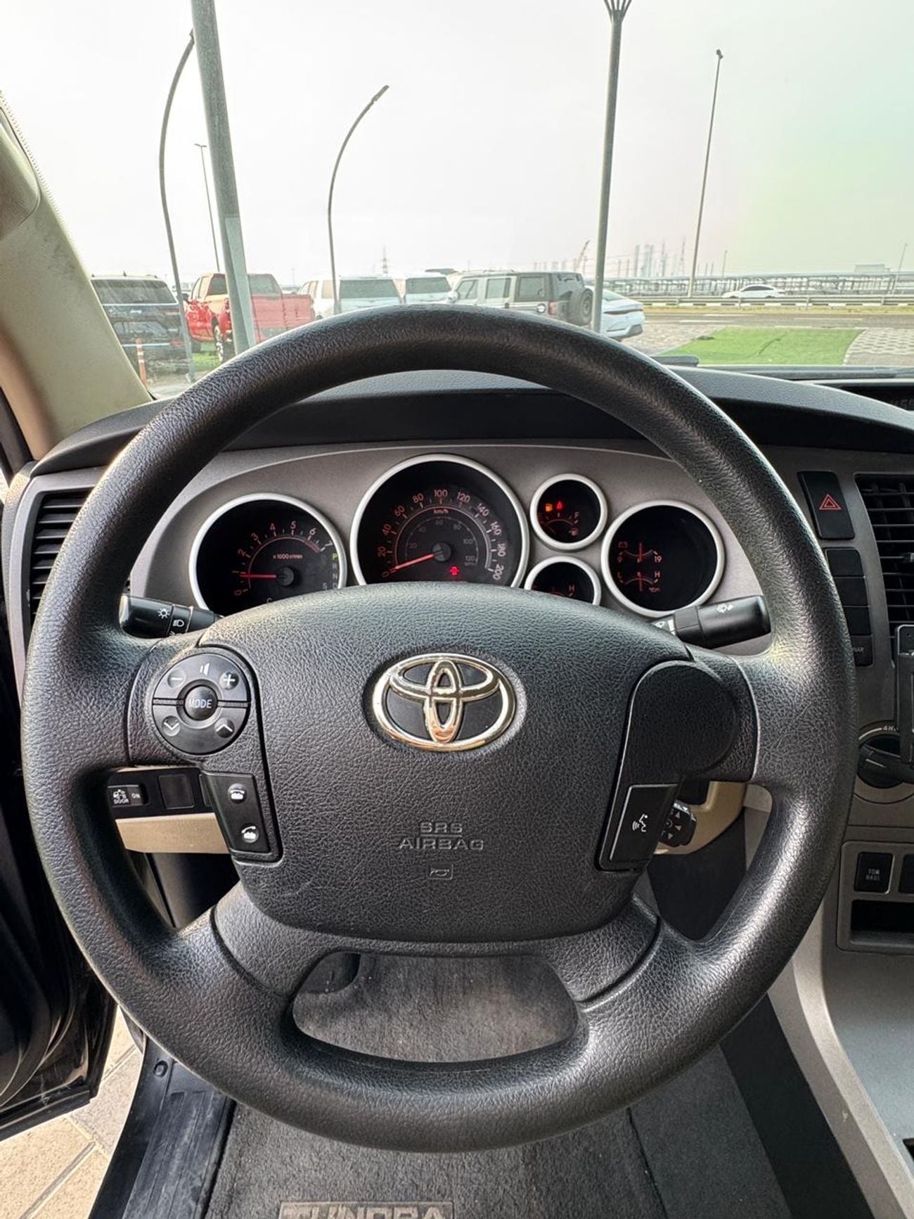 Toyota Tundra Std 5.7L