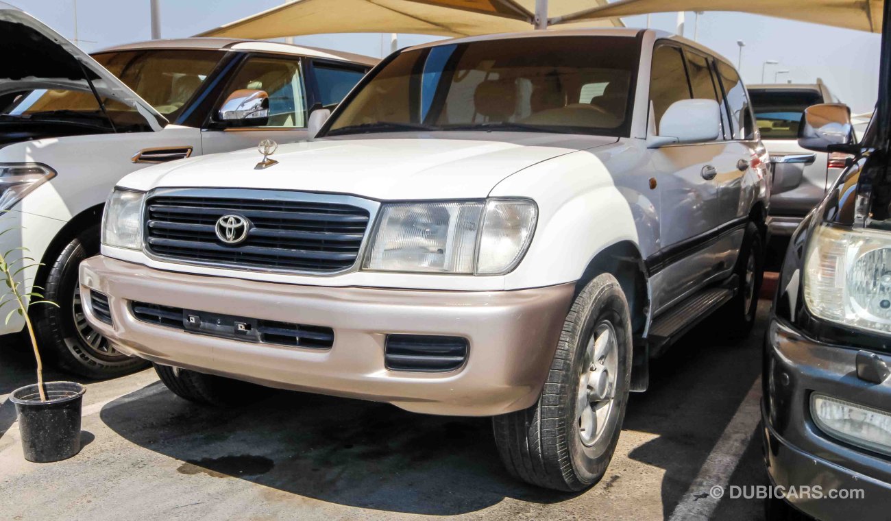 Toyota Land Cruiser GXR V6