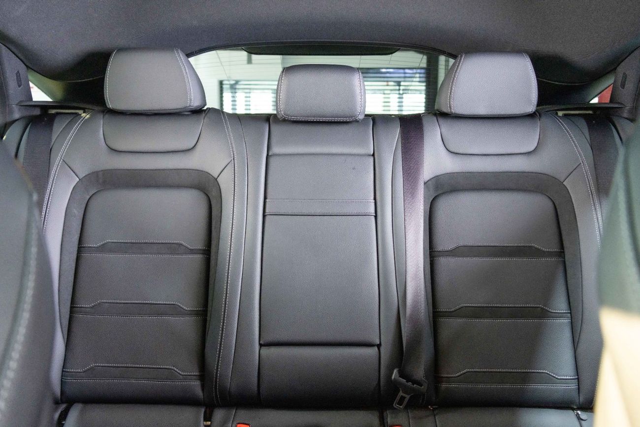 مرسيدس بنز ايه ام جي جي تي 43 AMG- Low Mileage-4 Matic-Track Package-Very Well Maintained