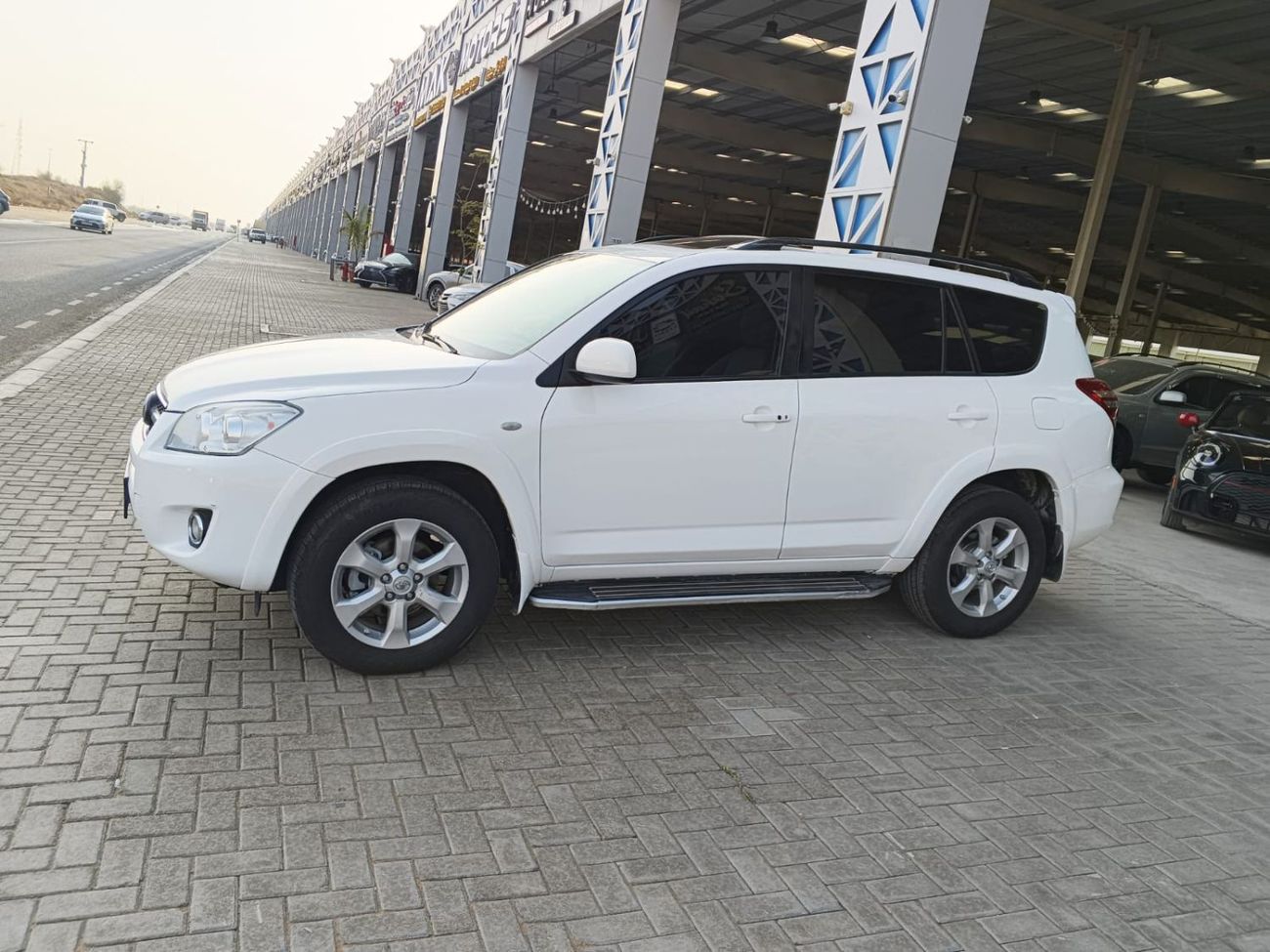 تويوتا راف ٤ non accident orignal paint