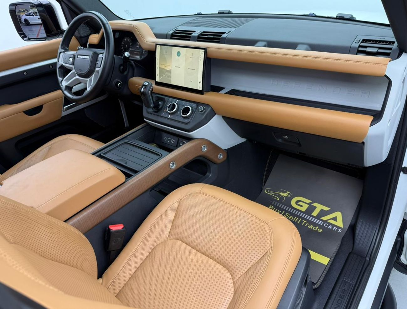 Land Rover Defender P400 90 HSE 3.0L (5 Seater) 2023 Land Rover Defender 90 HSE P400, 2027 LR Warranty + Service Pack, V