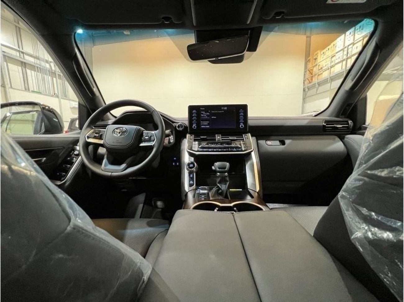 Toyota Land Cruiser Black Edition VX with 22 Inch Forged Wheels Starlight