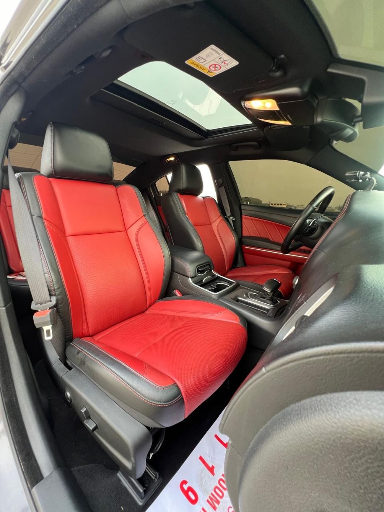 Dodge Charger R/T Dodge charger R\T Model 2021 Gcc specs Original paint no accident Under dealer warranty and cont