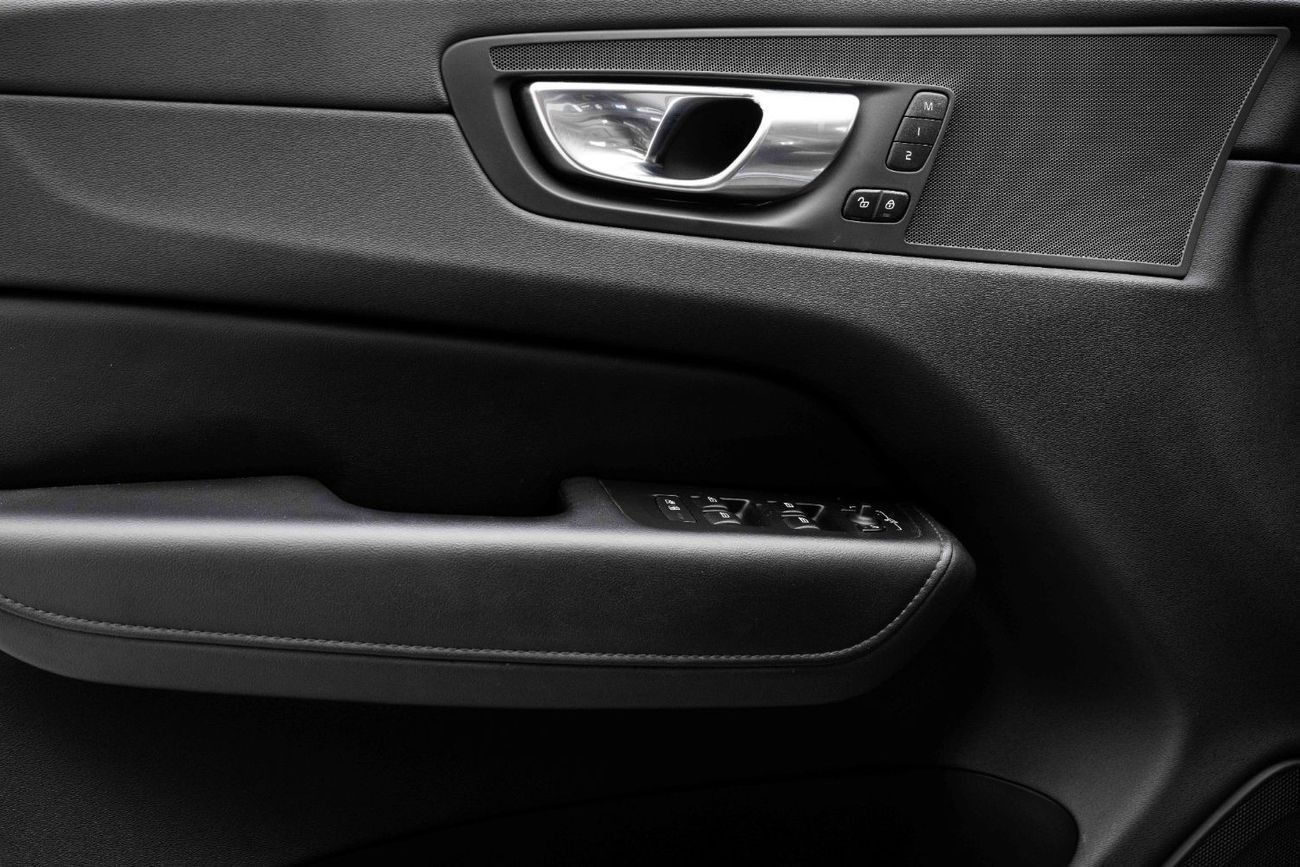 Volvo XC60 B5 | 2,272 P.M  | 0% Downpayment | Agency Warranty!