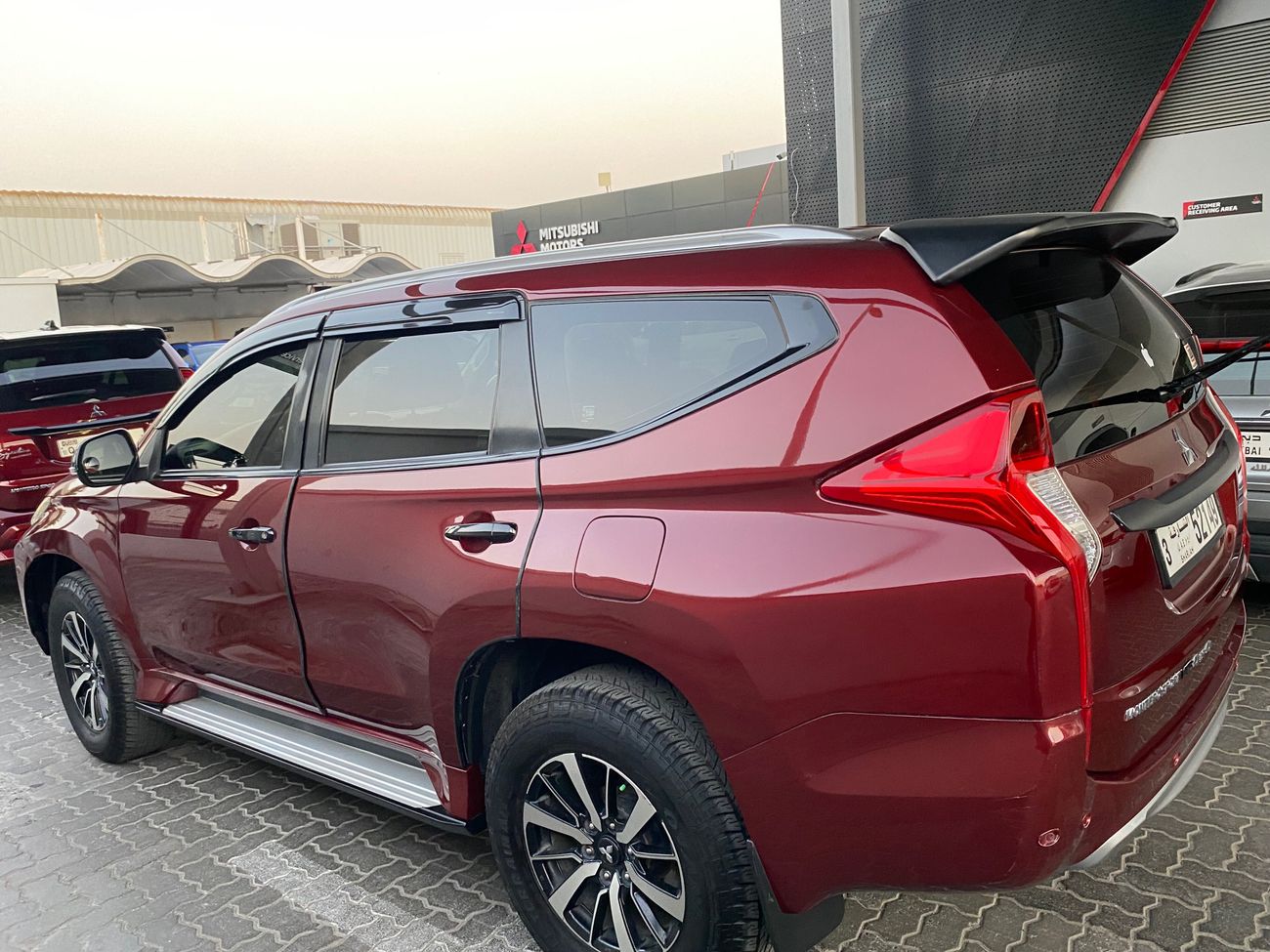 Mitsubishi Montero Sport GLX Premium 4WD Full option