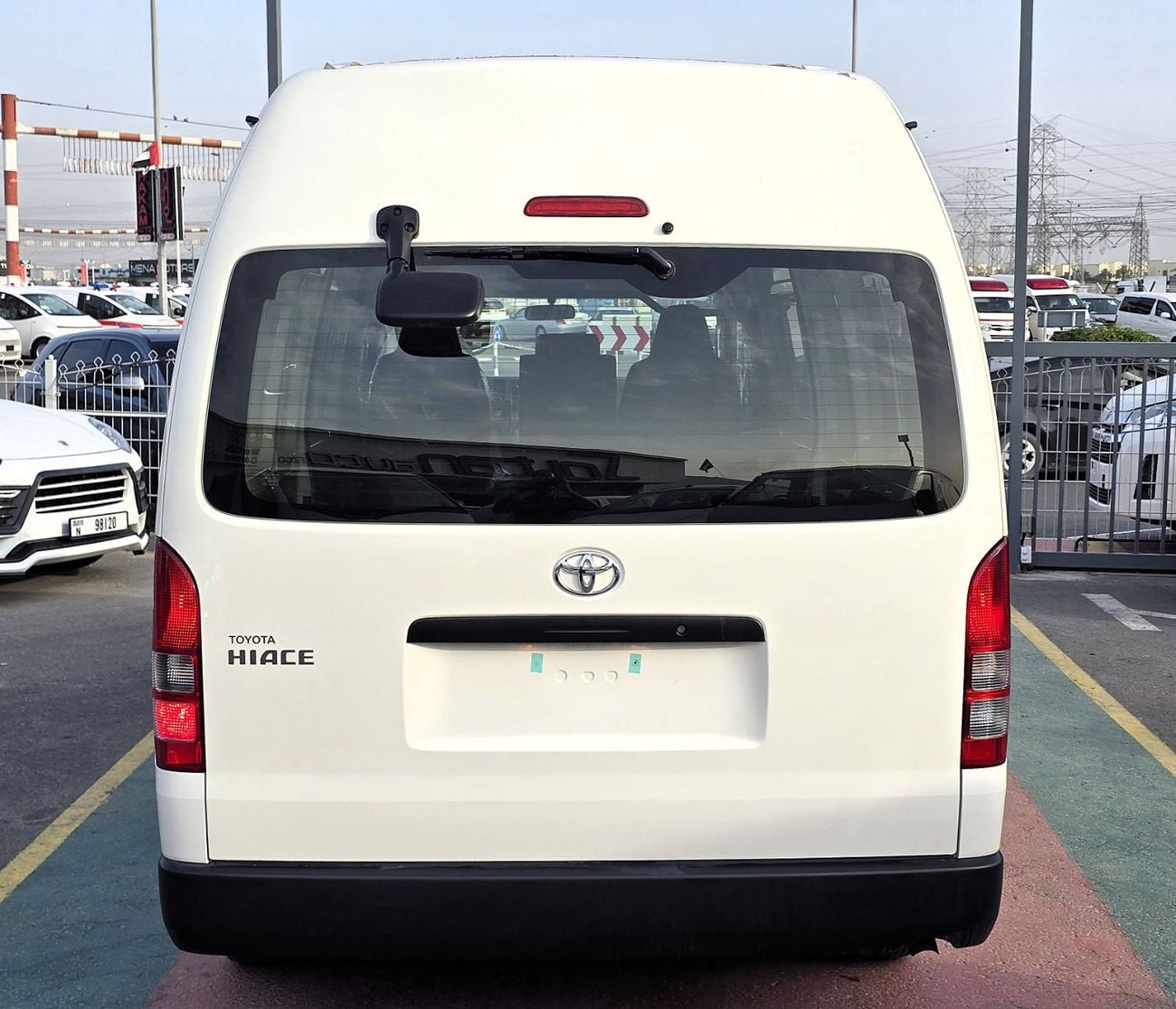 Toyota Hiace GLS -High Roof  Panal Van 2.7L Toyota Hiace High Roof Old Shape Cargo 2.7l petrol RWD 3 SEATS Gcc sp