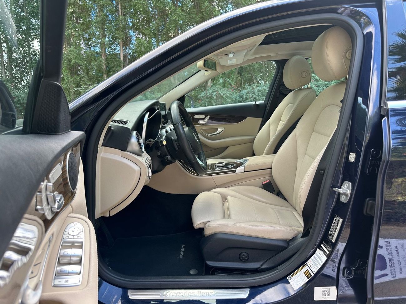 مرسيدس بنز C 300 Luxury 2.0L