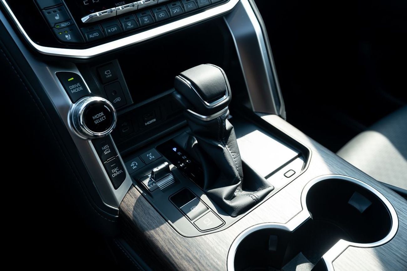 Toyota Land Cruiser VX 3.5L