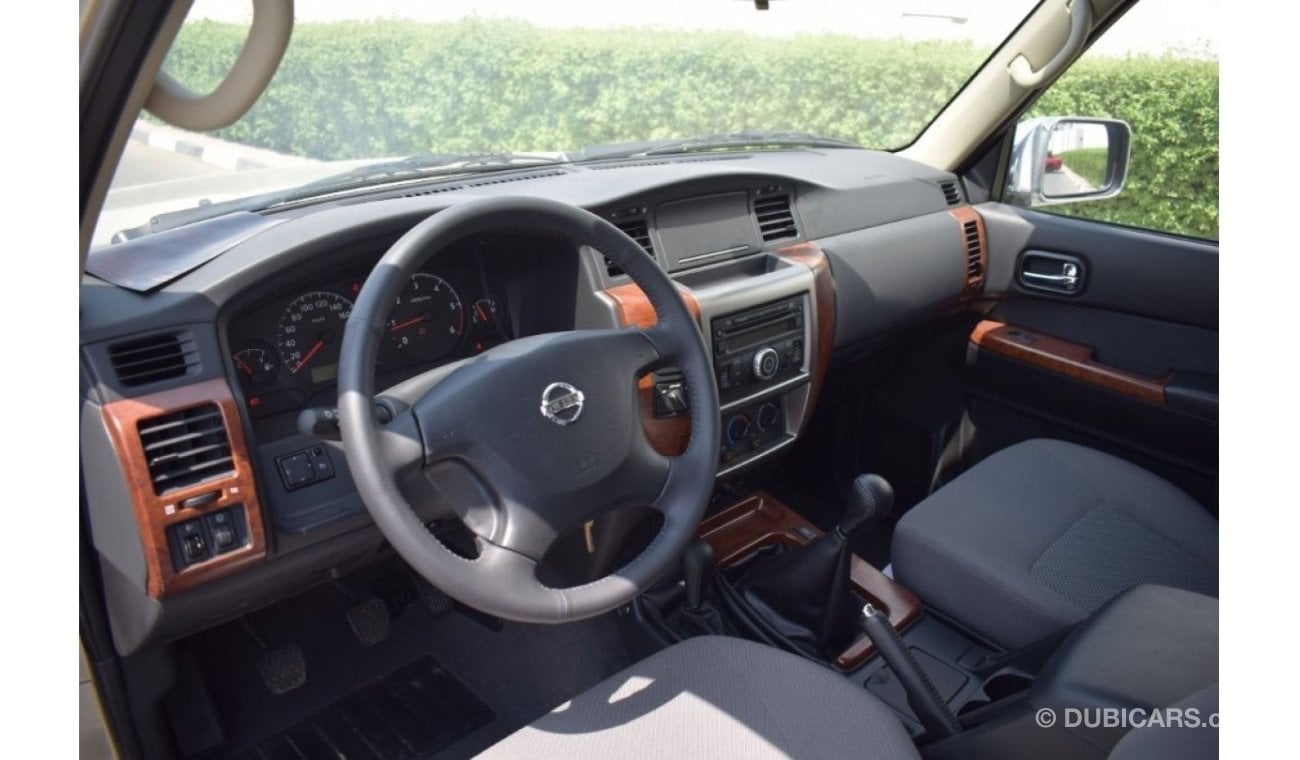 نيسان باترول سفاري Nissan patrol Safari Manual Transmission Gcc Full Option