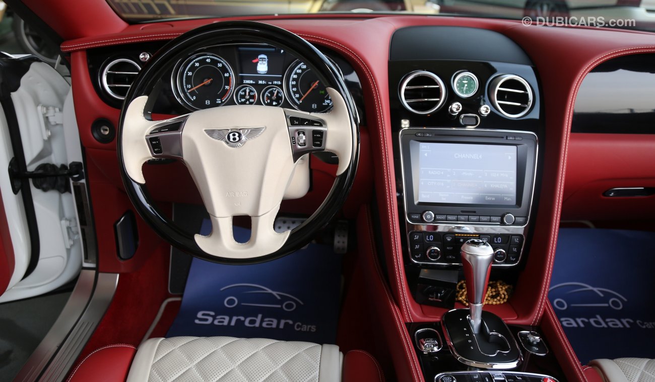 Bentley Continental GTC V8s