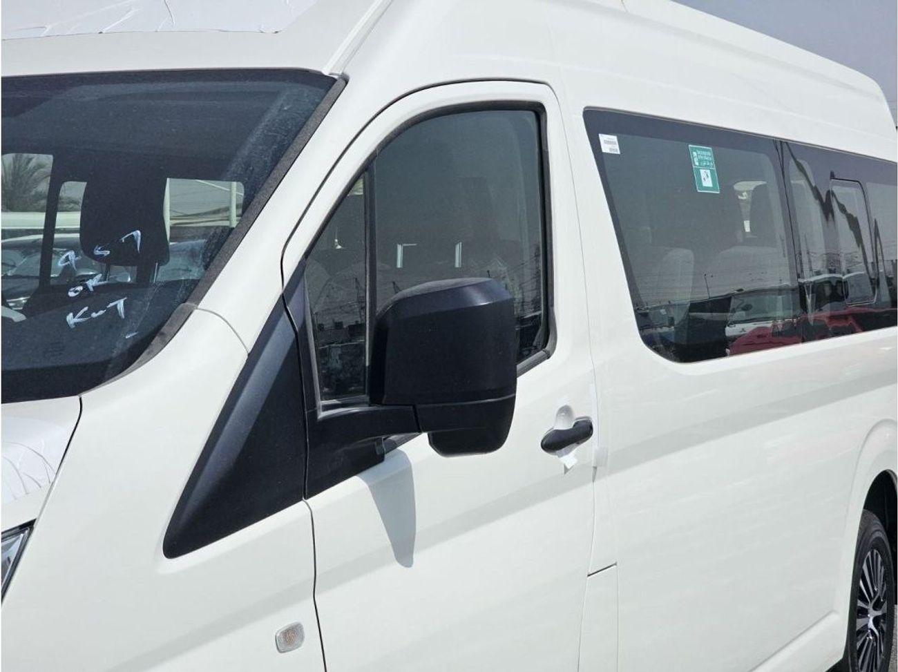 Toyota Hiace Toyota Hiace 2.8L Diesel Manual Transmission, High Roof, 13 Seater, Model 2025
