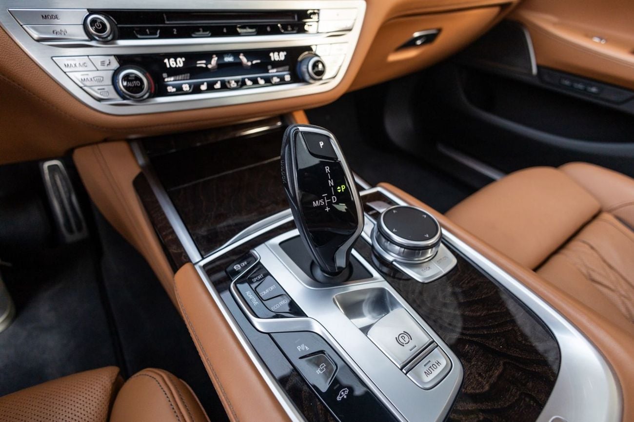BMW 730Li M SPORT BMW 730Li M-Sport 2021 GCC | Agency Warranty | Service Contract